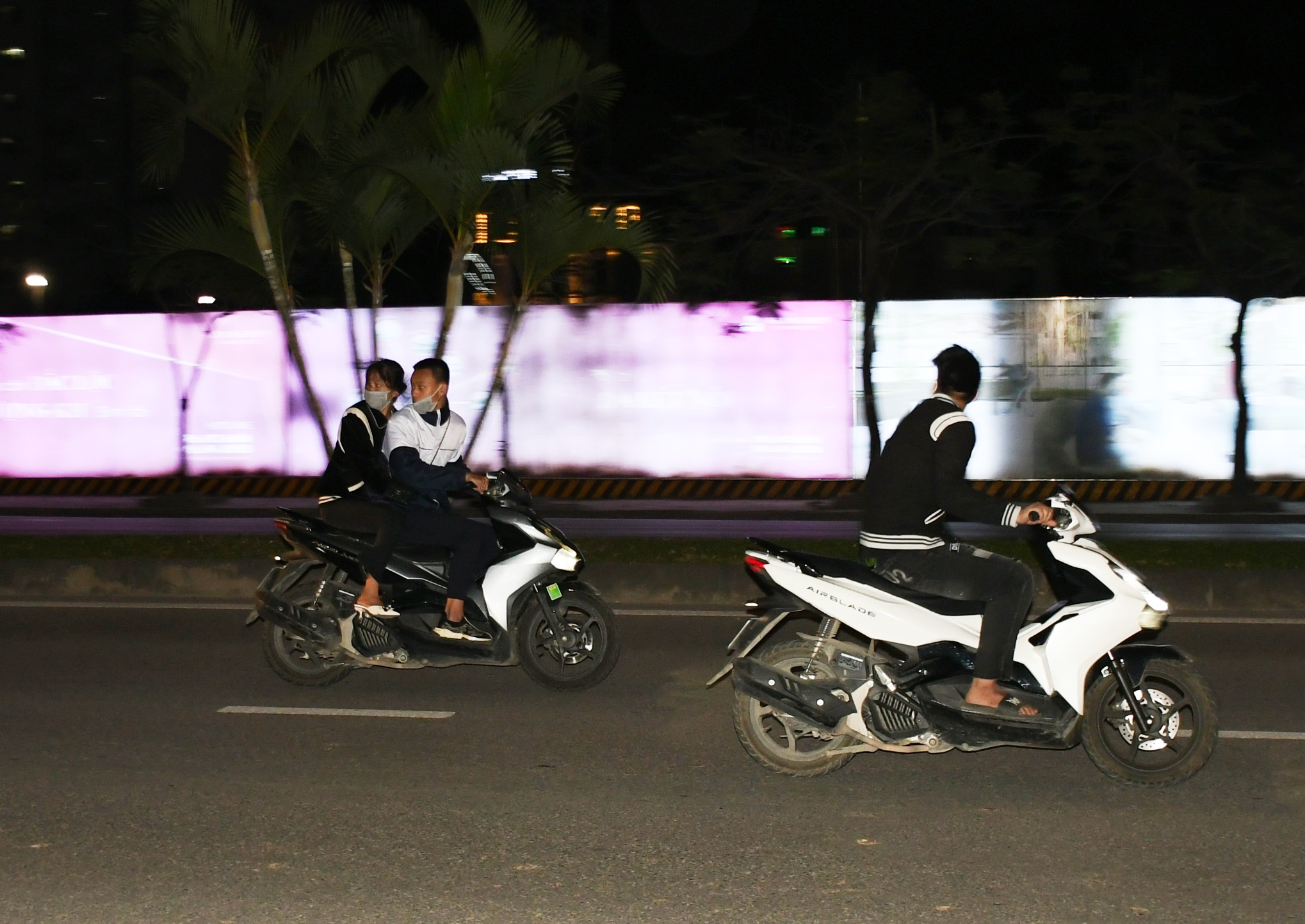 Nêu cao vai trò, trách nhiệm của gia đình đối với lứa  tuổi thanh, thiếu niên khi tham gia giao thông